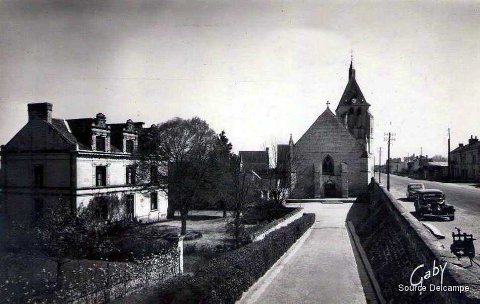 49 Saint Lambert Des Levees L Eglise.jpg